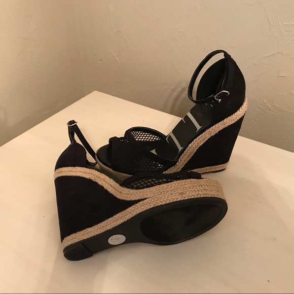Host Pick!🎉🎉ELLE Black Velvet & Tan Mesh Espadrille Platform Wedge Shoe Size 6 - Picture 3 of 5